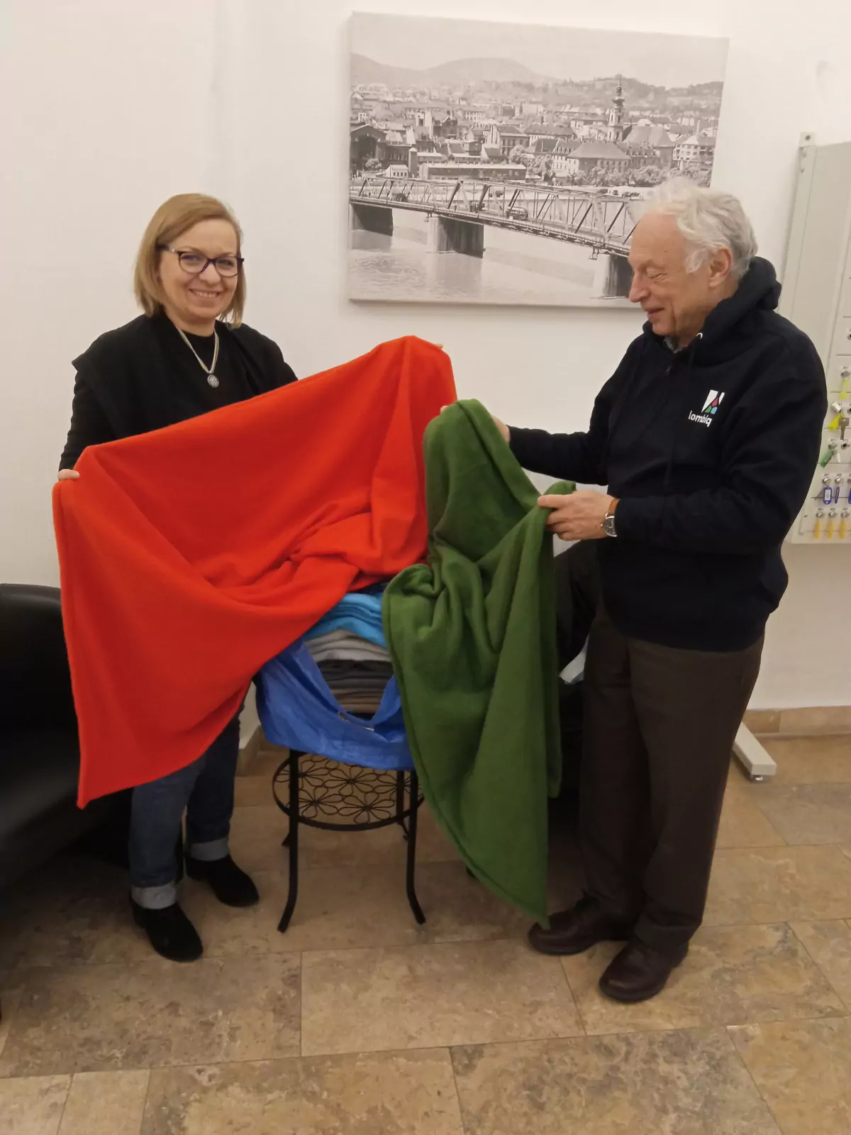 Lombiq donated blankets for Ukrainian refugees 3